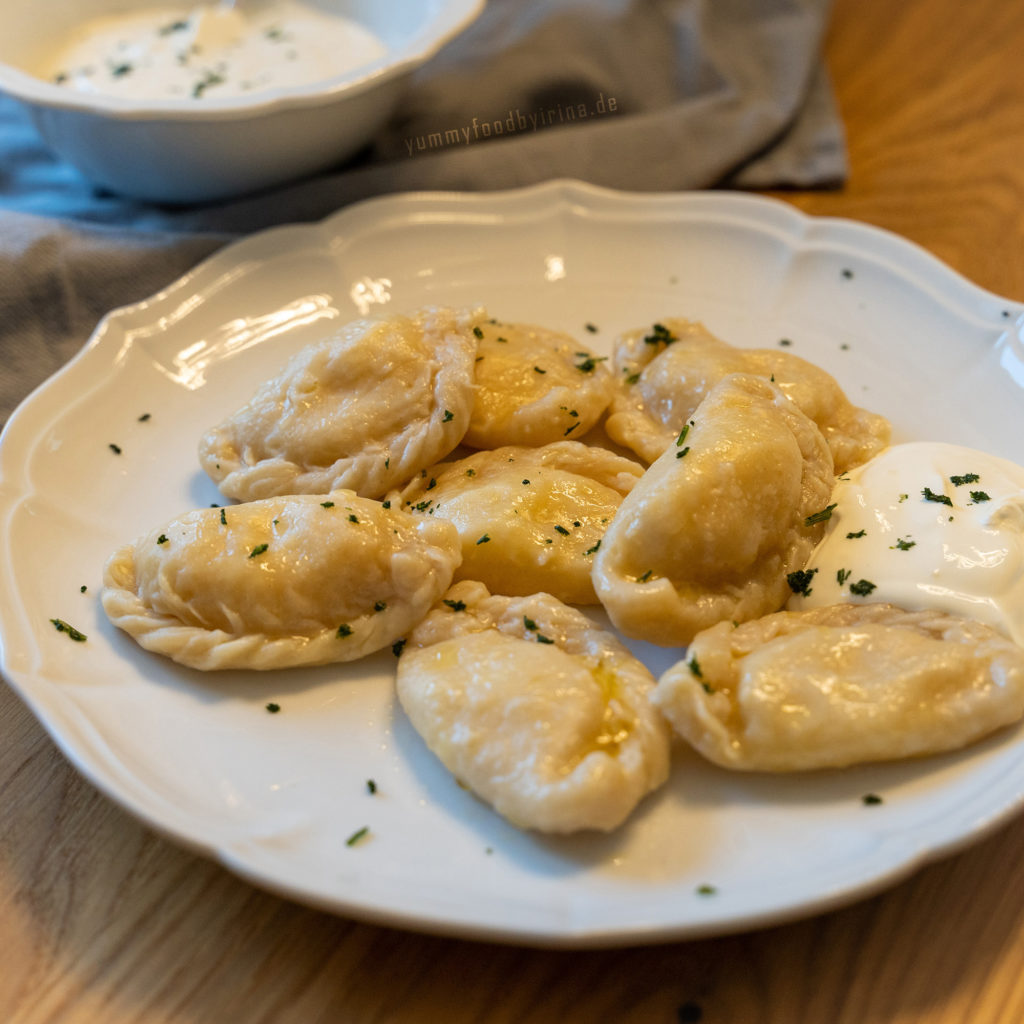 Wareniki - Teigtaschen mit Kartoffelfüllung - YUMMYFOODbyirina